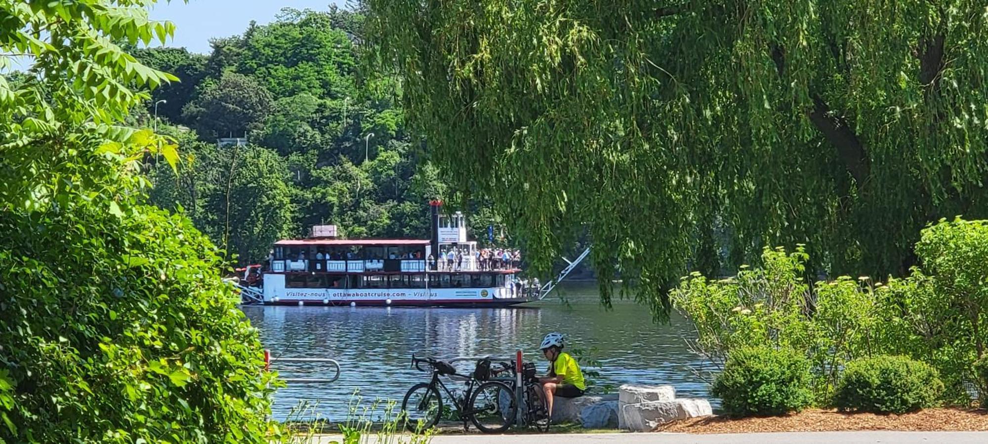 Kokomo Inn Bed And Breakfast Ottawa-Gatineau'S Only Tropical Riverfront B&B On The National Capital Cycling Pathway Route Verte #1 - For Adults Only - Chambre D'Hotes Tropical Aux Berges Des Outaouais Bnb #17542O מראה חיצוני תמונה