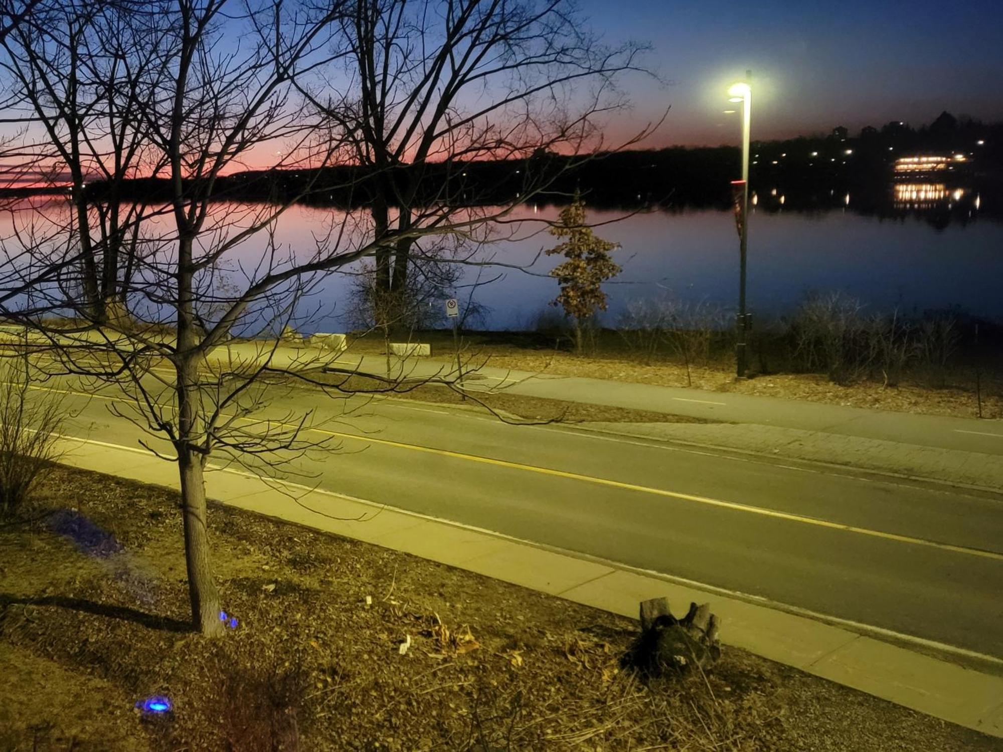 Kokomo Inn Bed And Breakfast Ottawa-Gatineau'S Only Tropical Riverfront B&B On The National Capital Cycling Pathway Route Verte #1 - For Adults Only - Chambre D'Hotes Tropical Aux Berges Des Outaouais Bnb #17542O מראה חיצוני תמונה